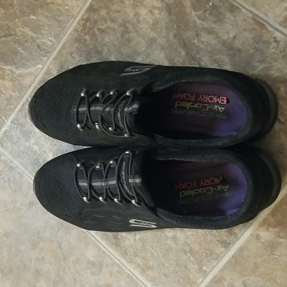 Sketchers Air-cooled Memory Foam